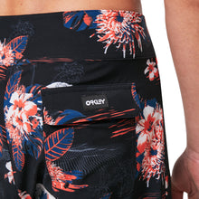 Load image into Gallery viewer, Oakley Tropical Bloom 18 Mens Boardshorts
 - 4